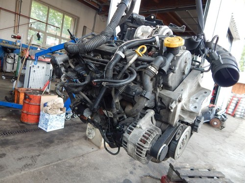Motor mit anbauteile ver - mit,